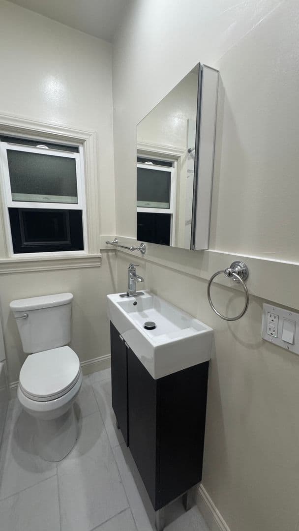 Richmond Apartment: 144 13th St.