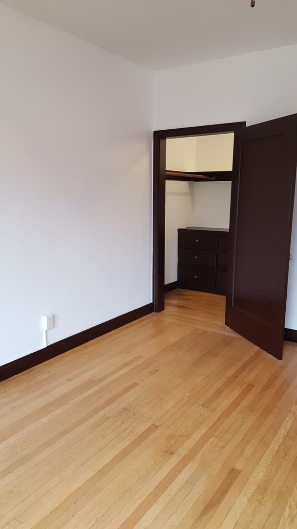 Richmond Apartment: 144 13th St.