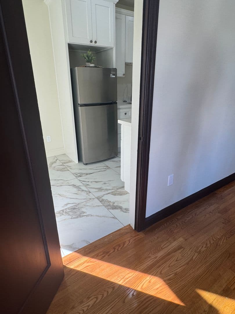 Richmond Apartment: 144 13th St.