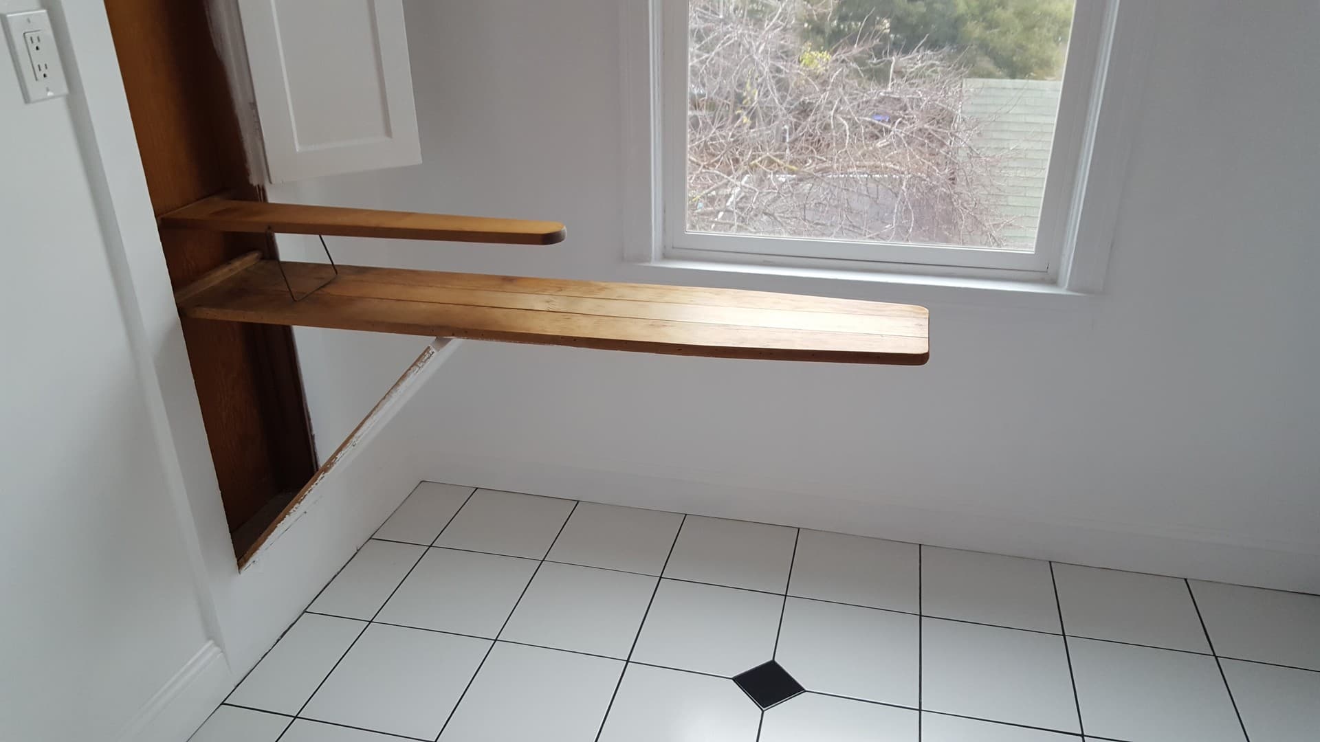 Richmond Apartment: 144 13th St.