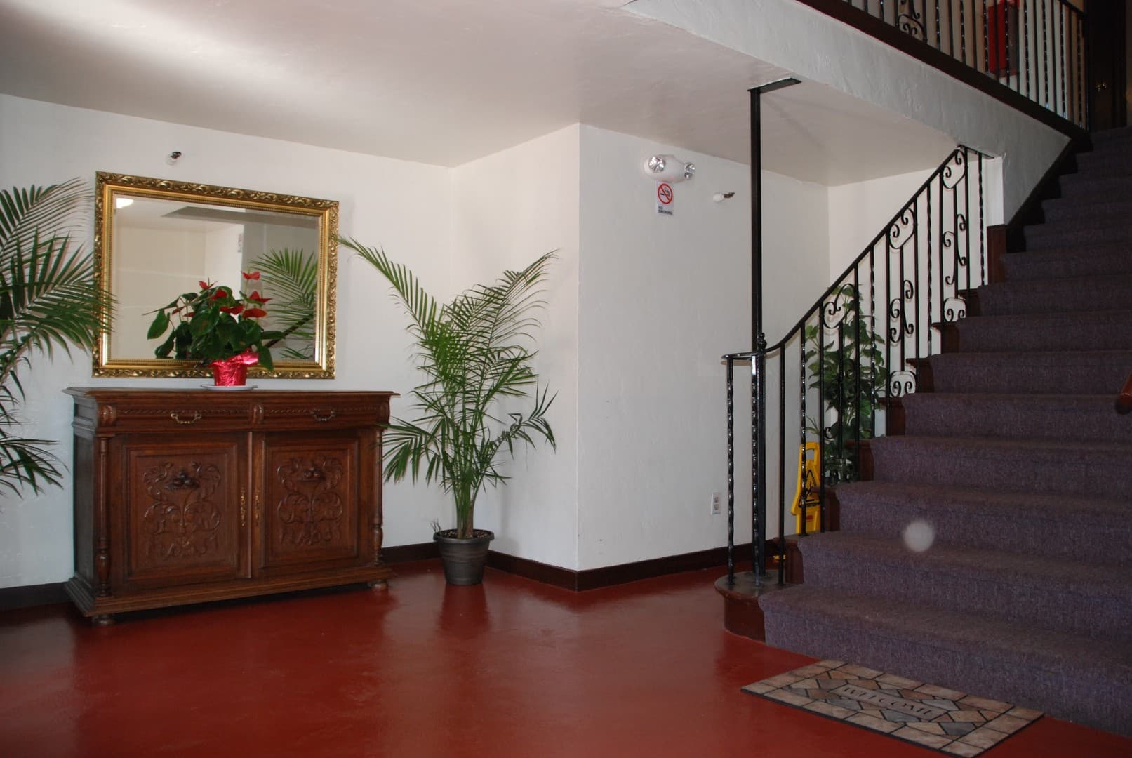 Richmond Apartment: 144 13th St.