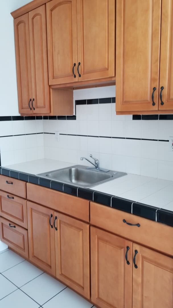Richmond Apartment: 144 13th St.