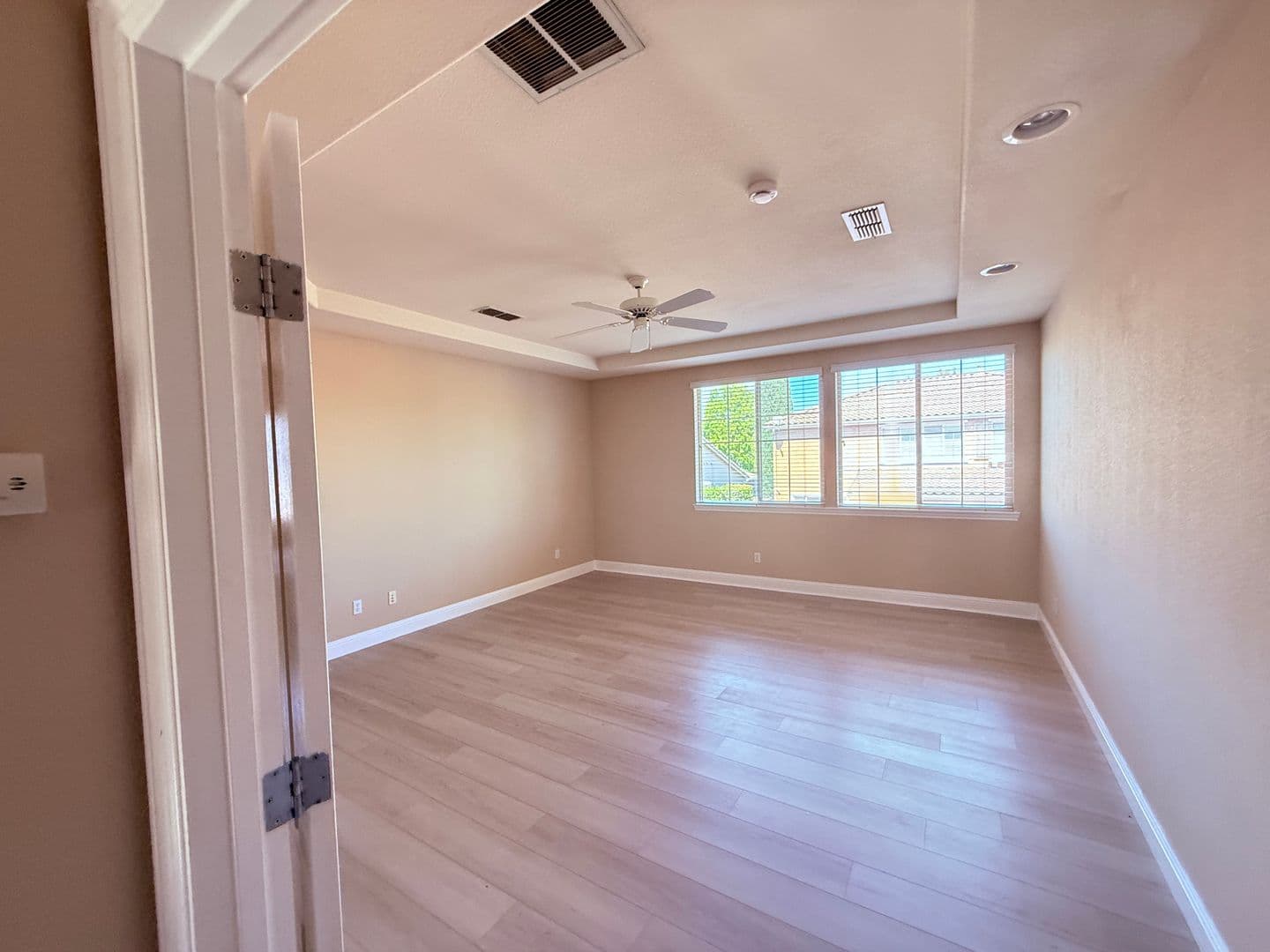 Lincoln House: 2205 Maloney Drive