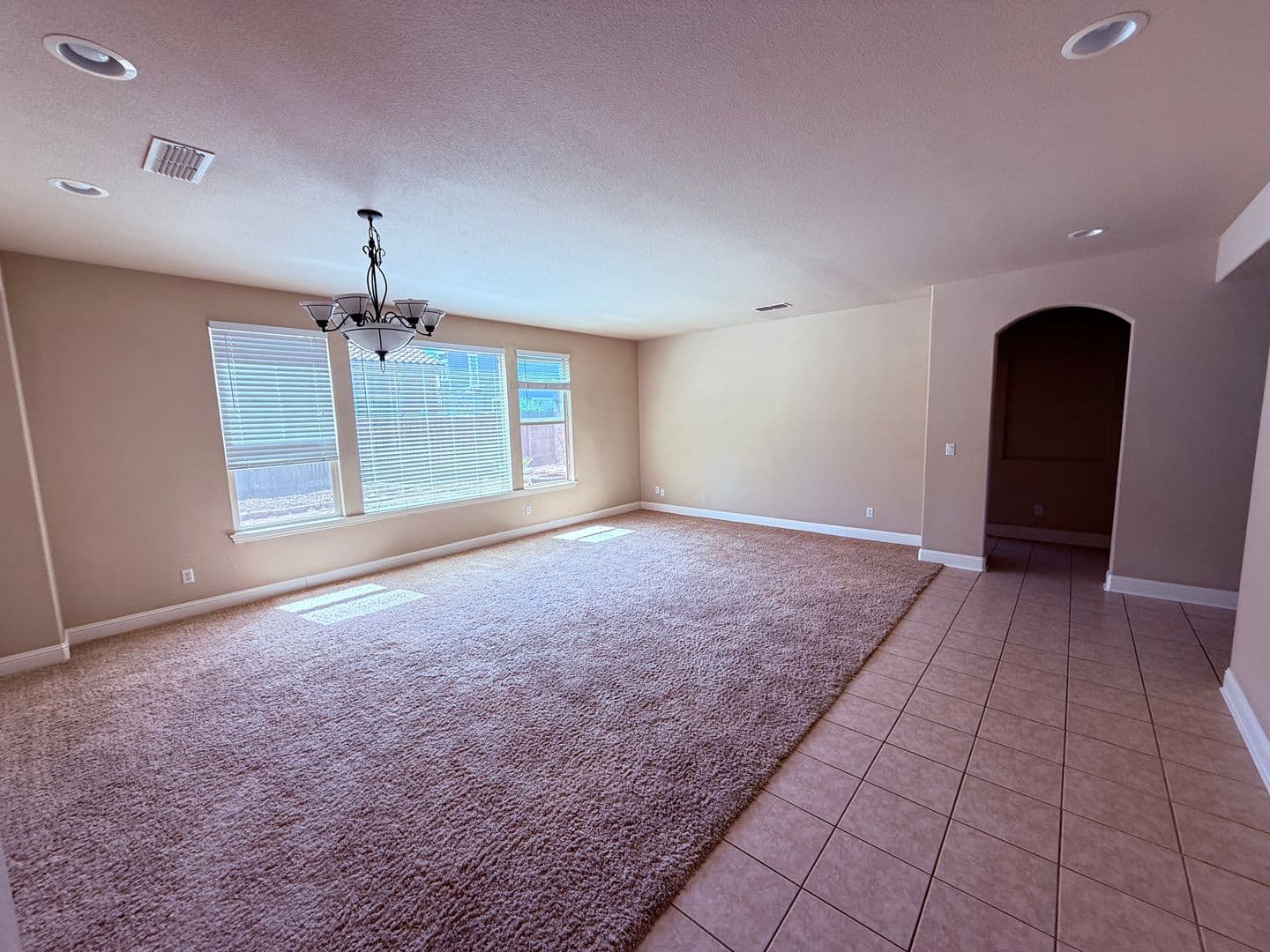 Lincoln House: 2212 Maloney Drive