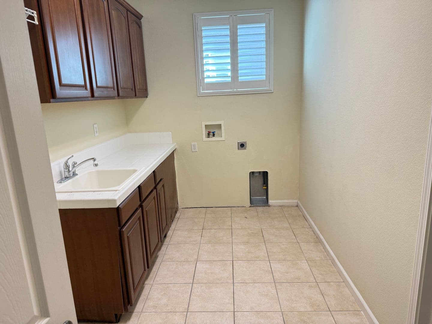 Lincoln House: 1427 Wyndham Lane