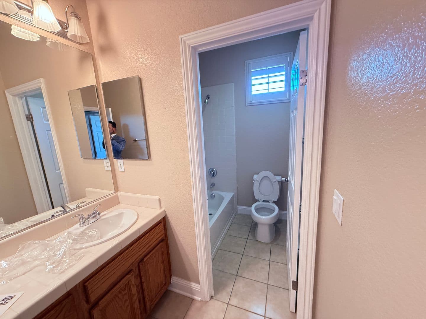 Lincoln House: 2205 Maloney Drive