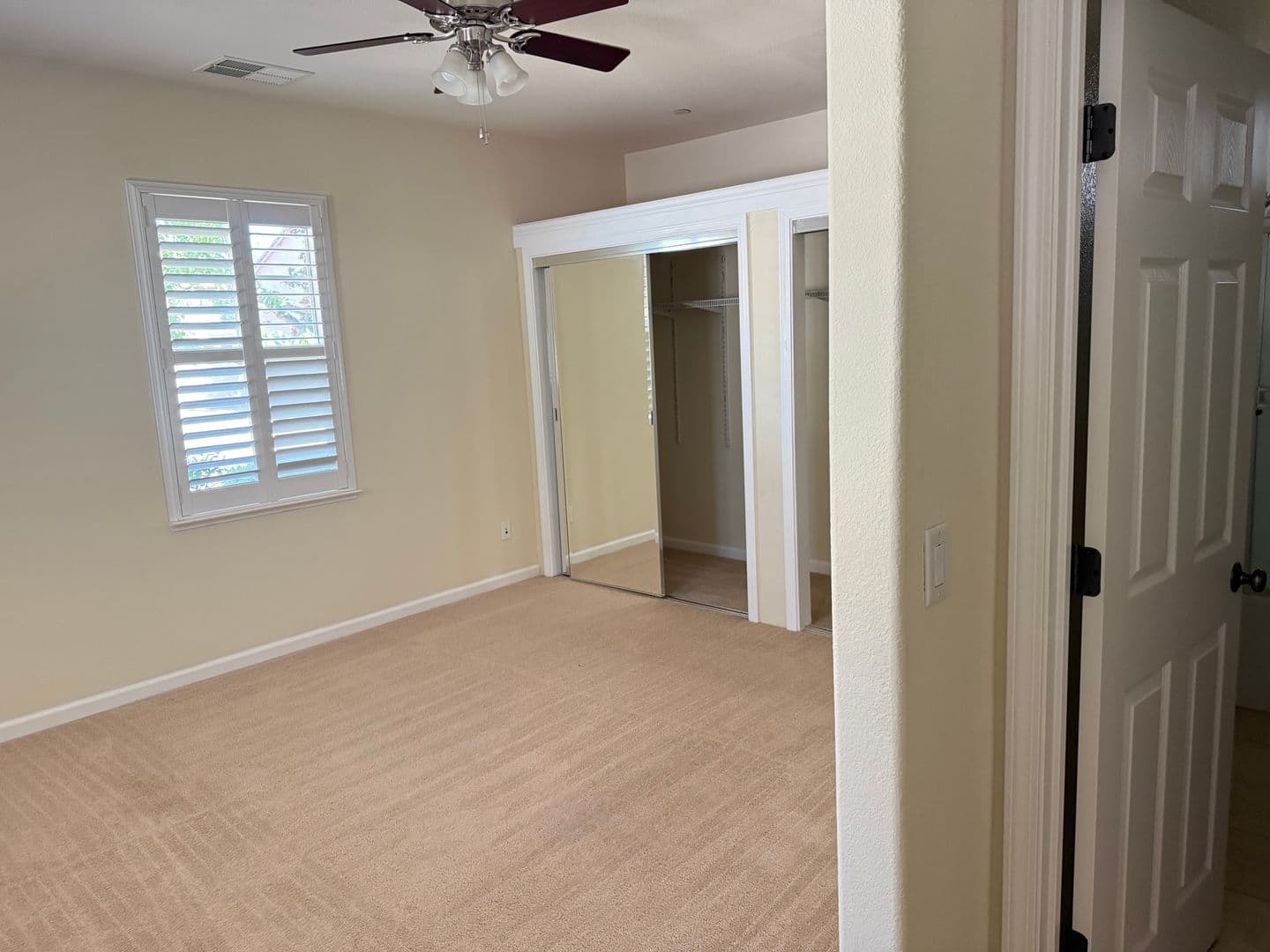 Lincoln House: 1427 Wyndham Lane