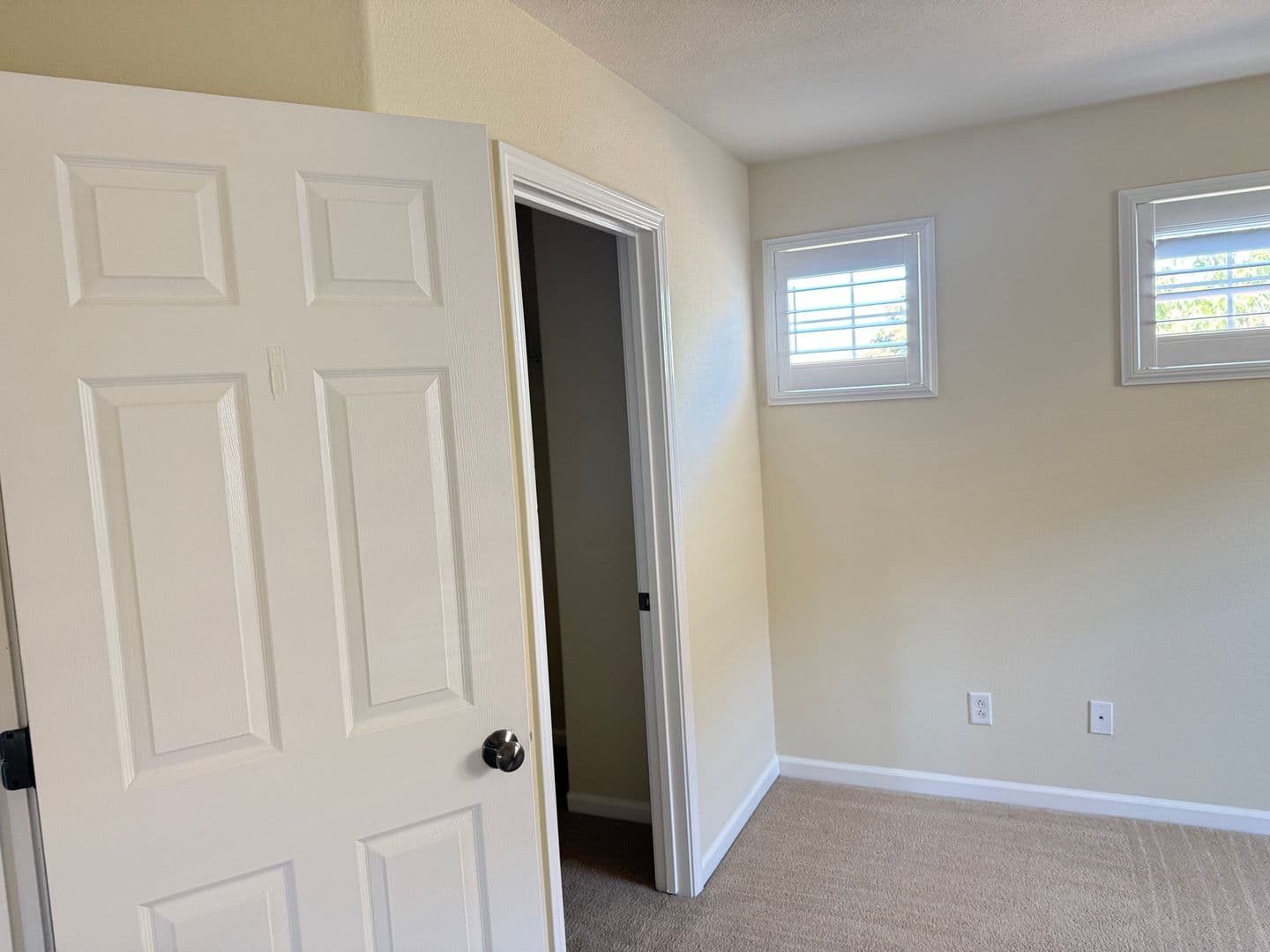 Lincoln House: 1427 Wyndham Lane