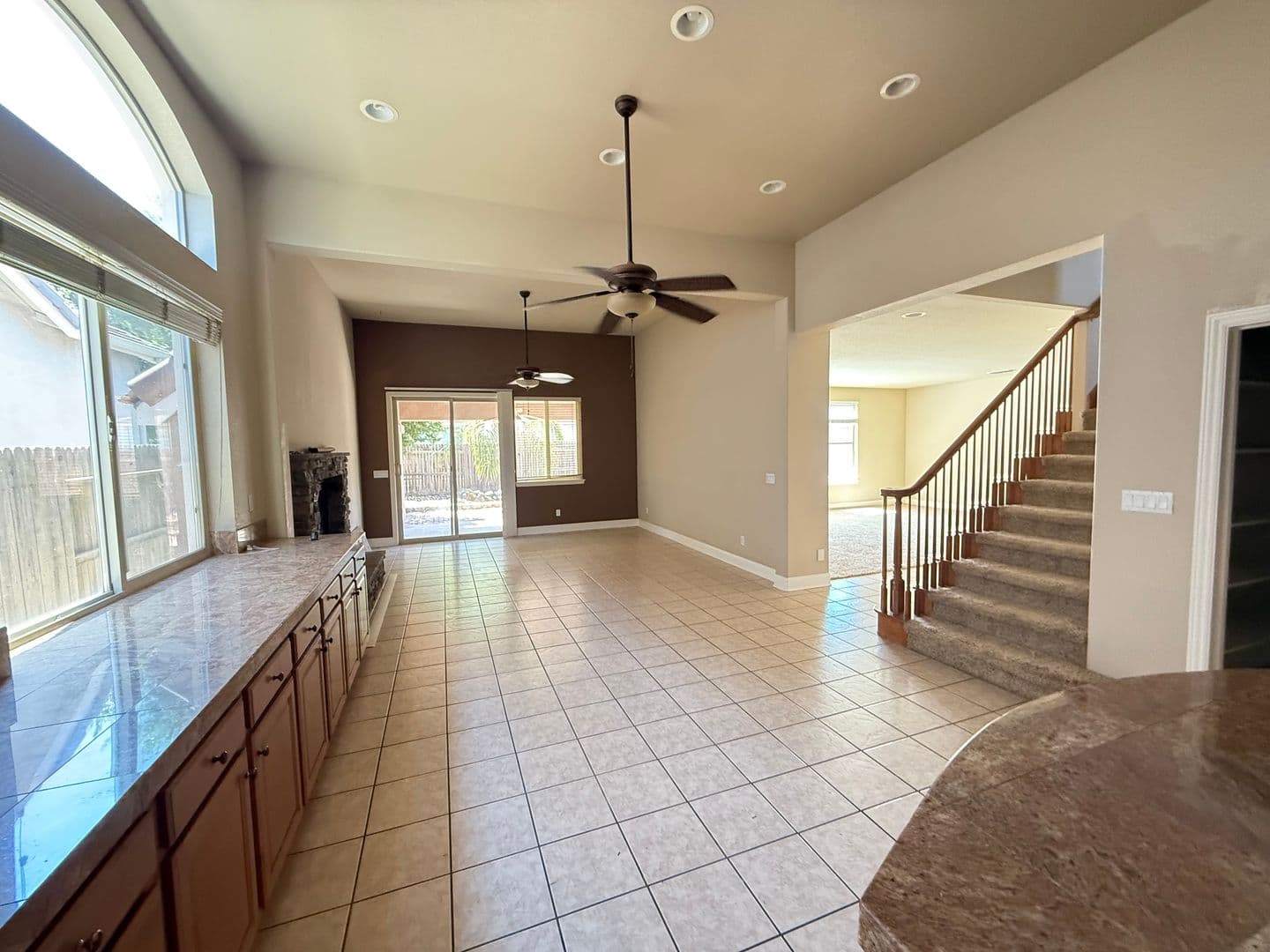 Lincoln House: 2212 Maloney Drive