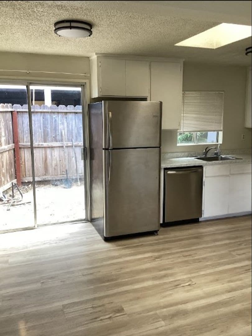 Chico Apartment: 739 West 1st Ave