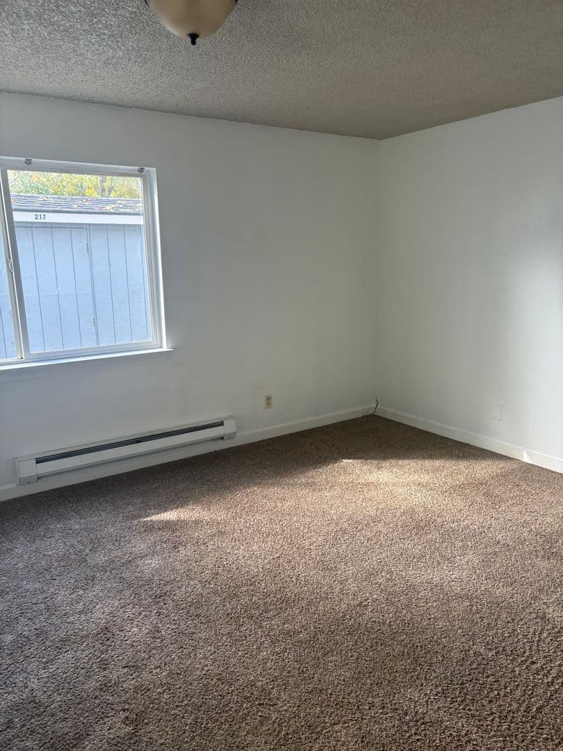 Nampa Apartment: 17th Ave North