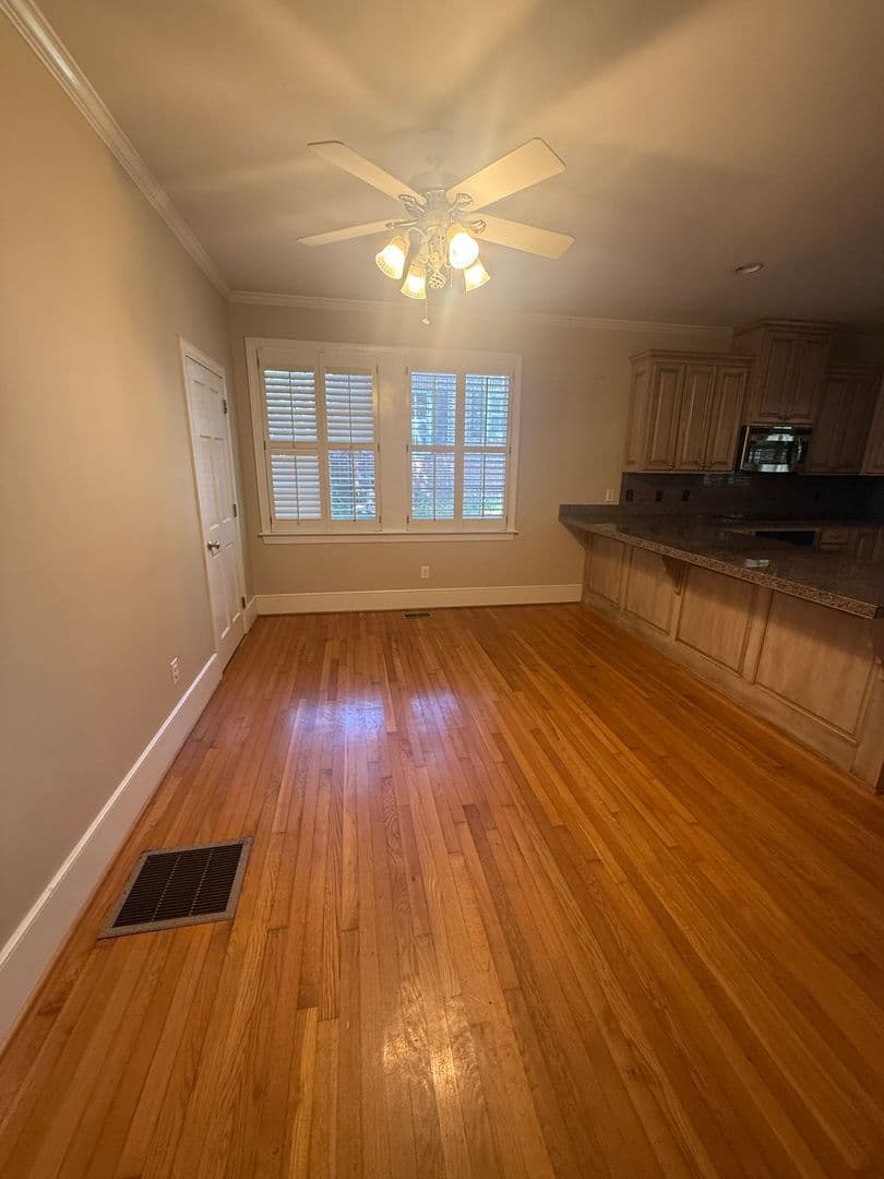 Florence House: 913  Mohawk Drive