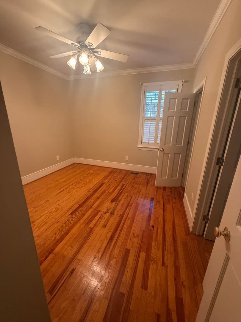 Florence House: 913  Mohawk Drive
