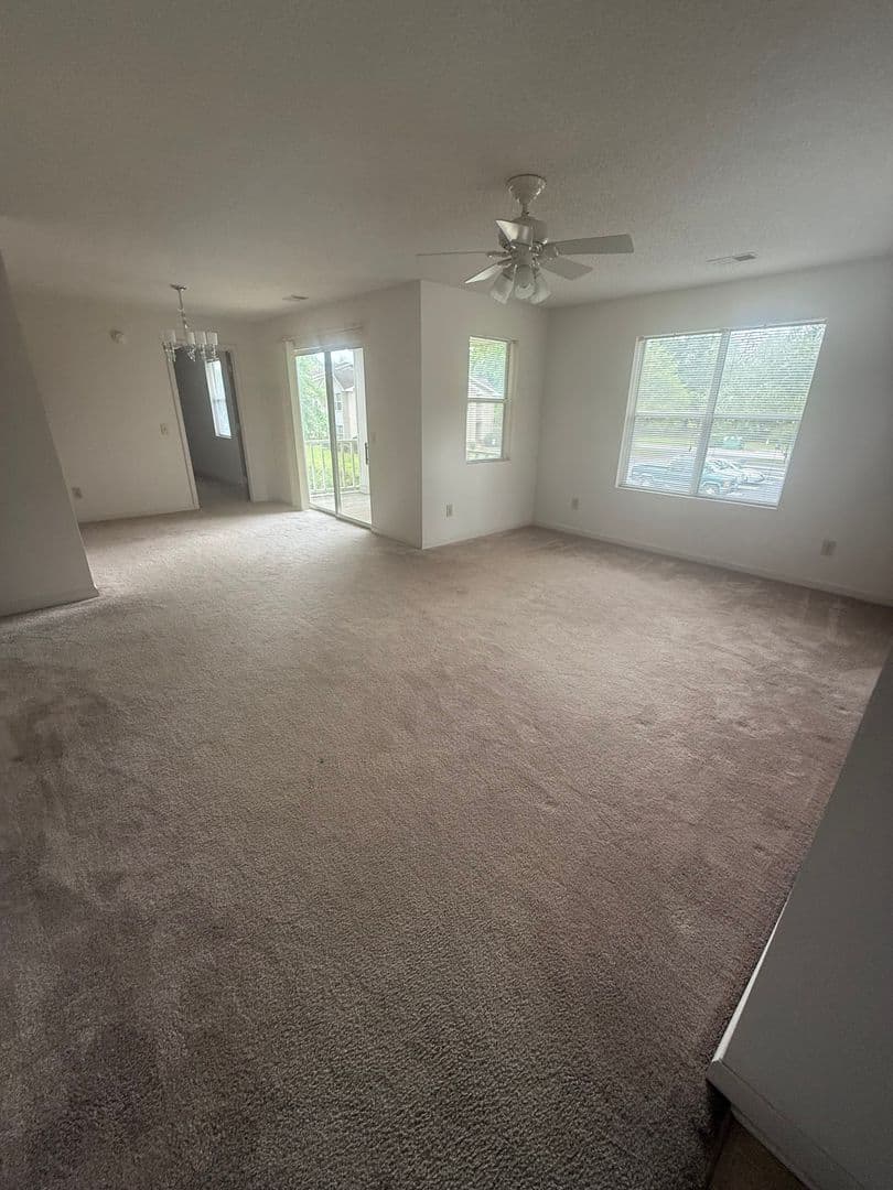 Florence Apartment: 3731 Southborough Road