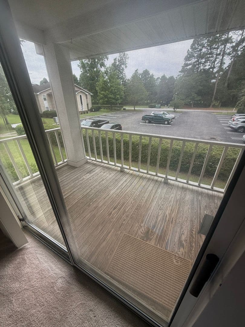 Florence Apartment: 3731 Southborough Road