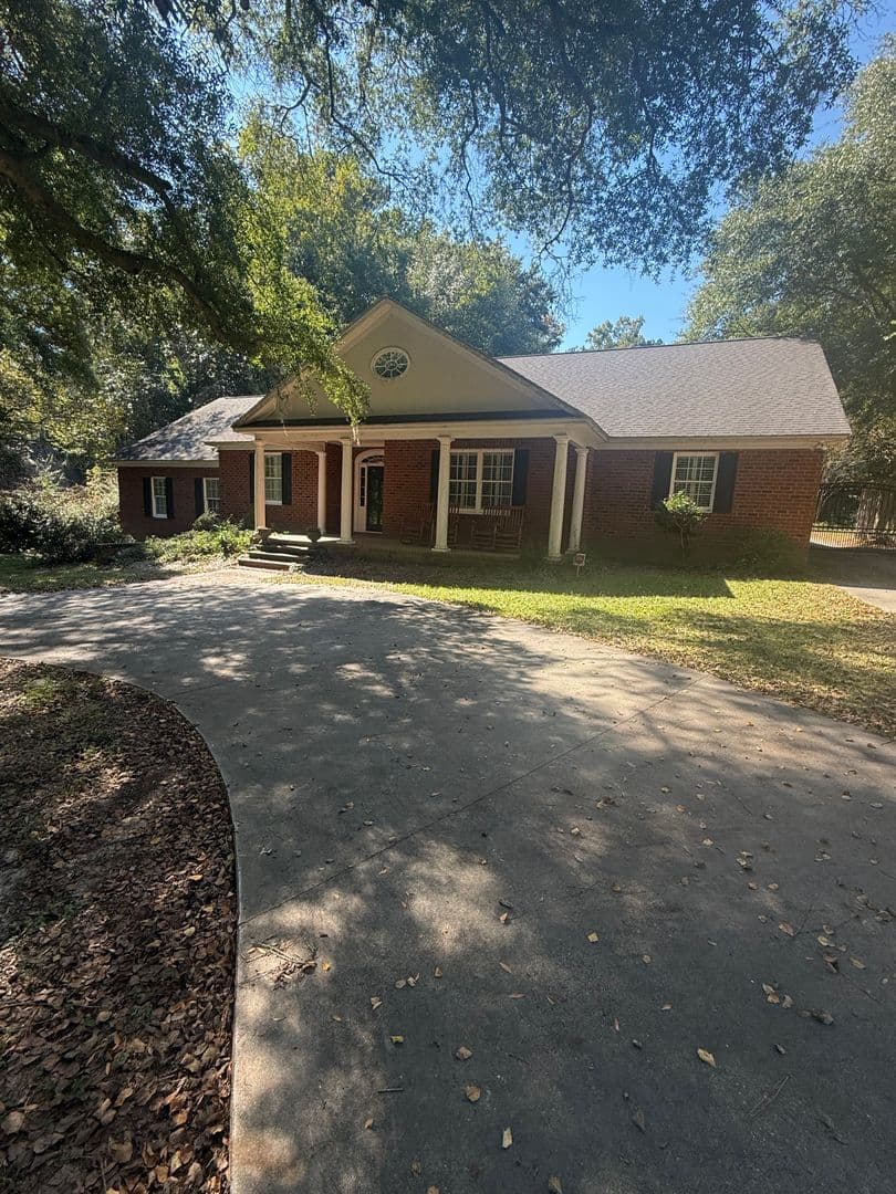 Florence House: 913  Mohawk Drive