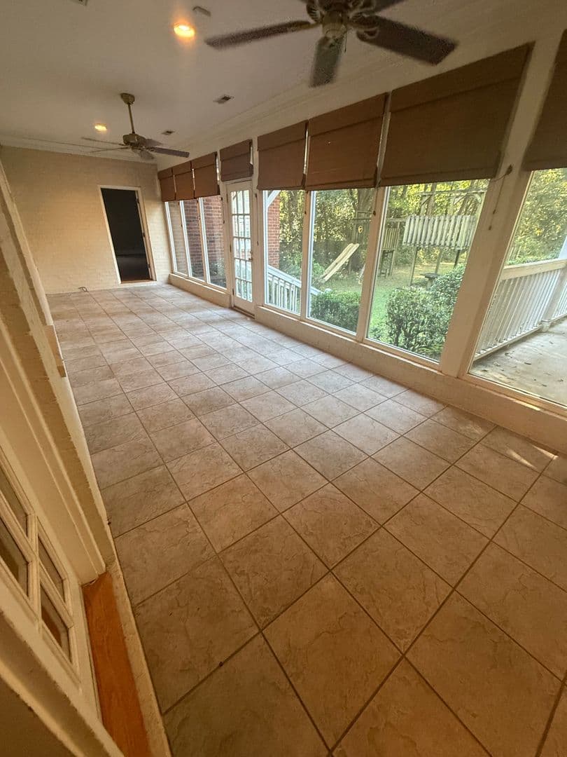 Florence House: 913  Mohawk Drive