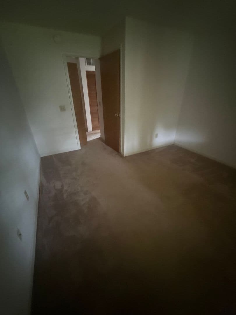 Florence Apartment: 3731 Southborough Road