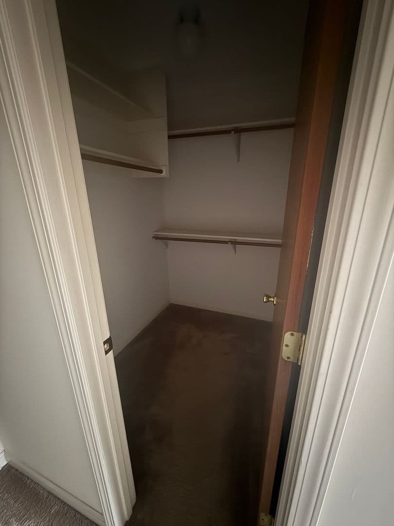 Florence Apartment: 3731 Southborough Road