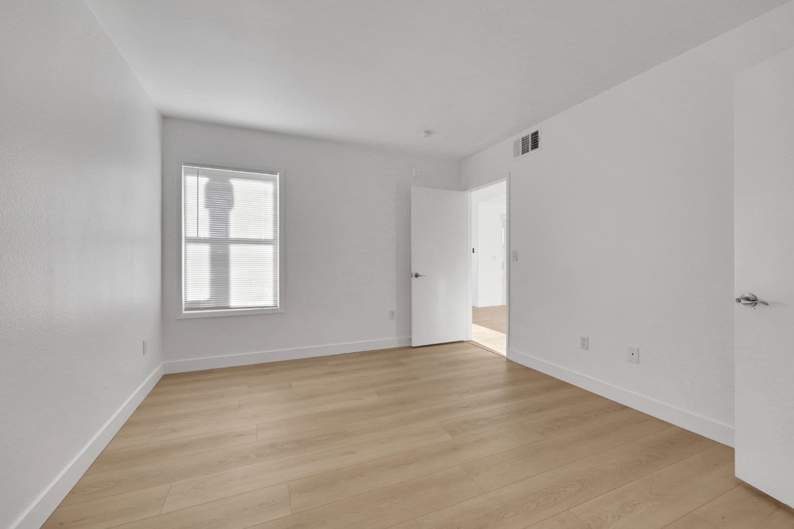 Las Vegas House: 6650 W Warm Springs Rd #2163
