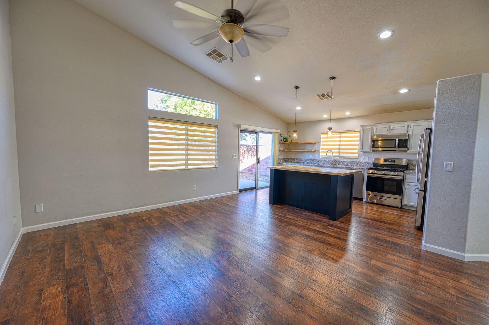Henderson House: 1098 Blitzen Dr