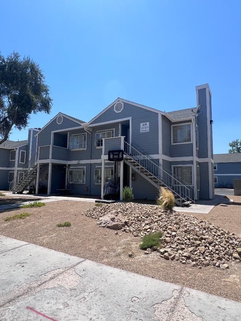 Las Vegas Apartment: 1963 Dwarf Star
