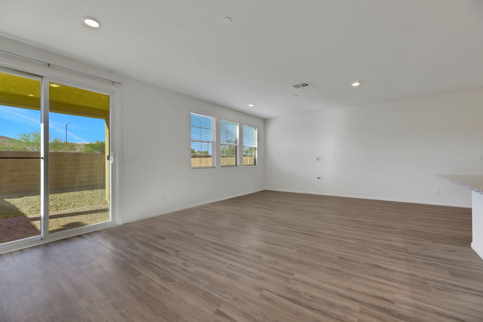 Henderson House: 2932 Aragon Terrace