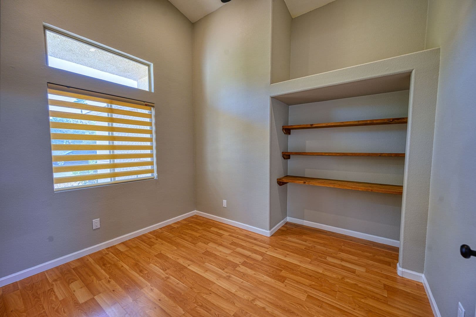 Henderson House: 1098 Blitzen Dr