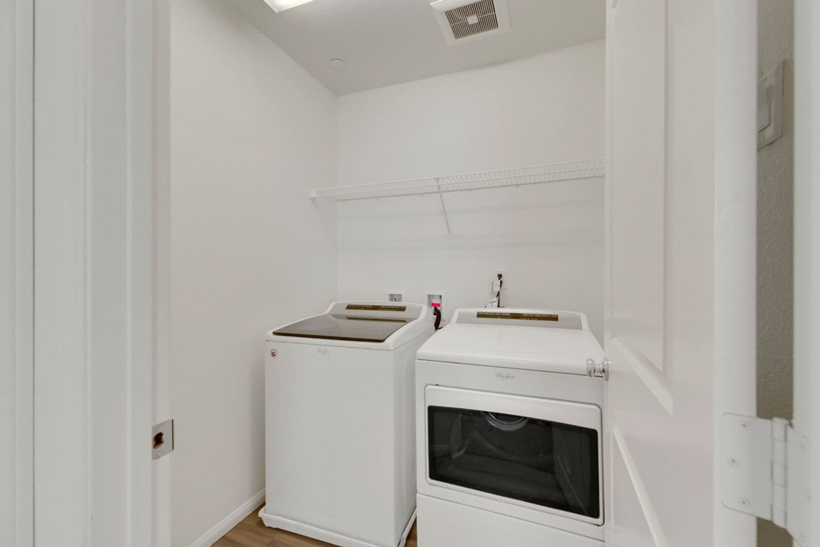 Henderson House: 2932 Aragon Terrace
