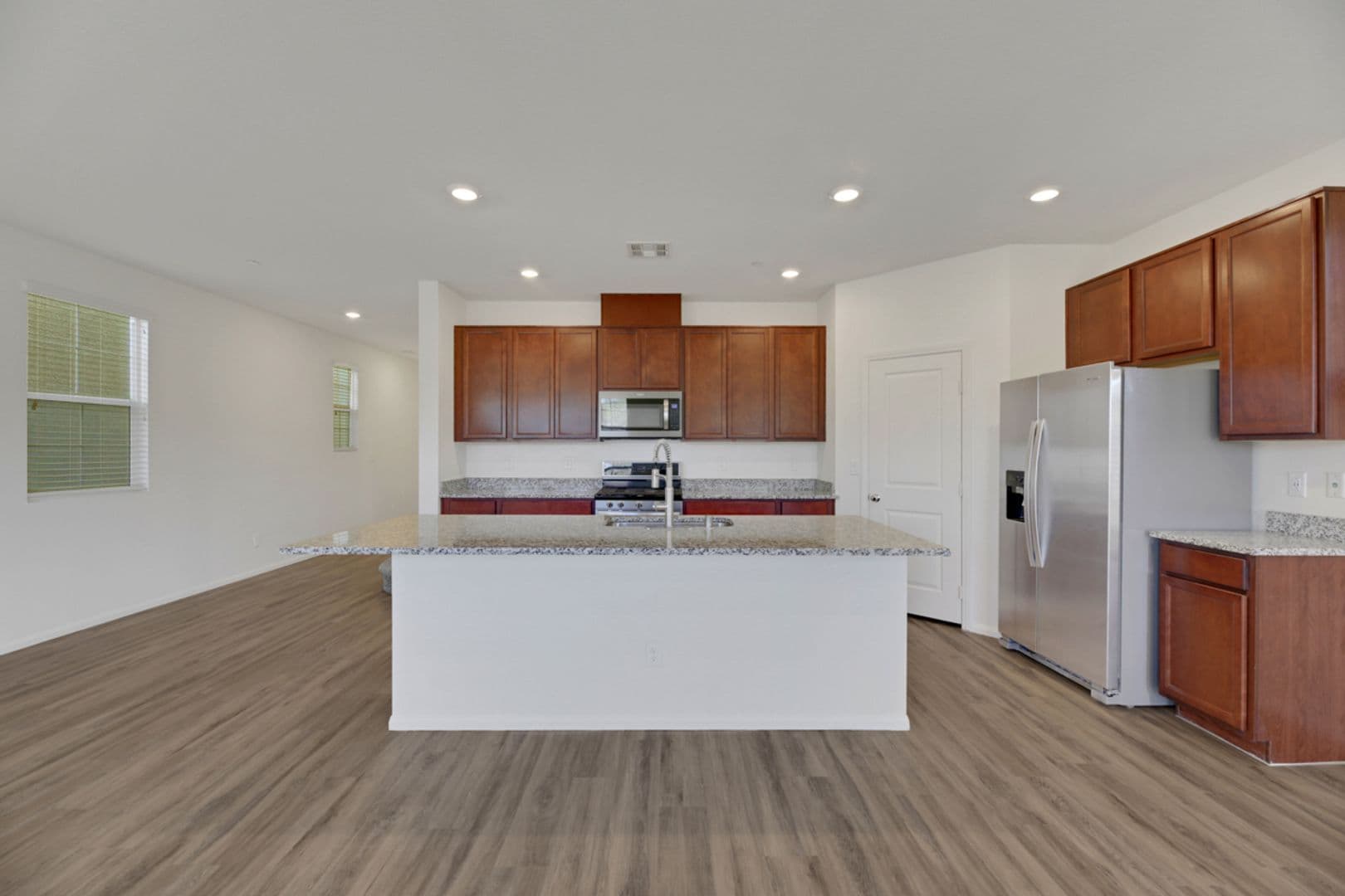Henderson House: 2932 Aragon Terrace