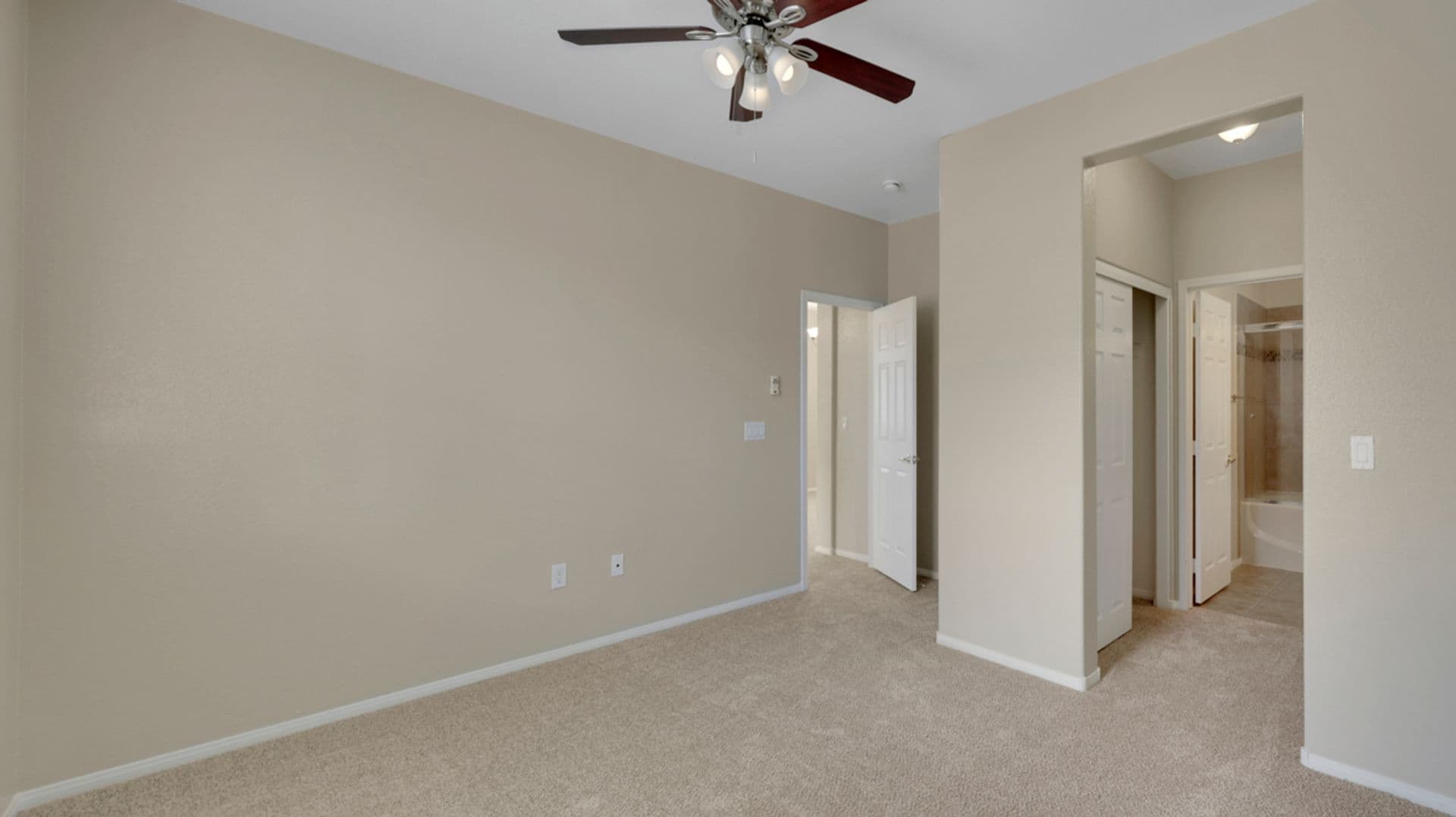 Las Vegas House: 3925 Palm Beach #201