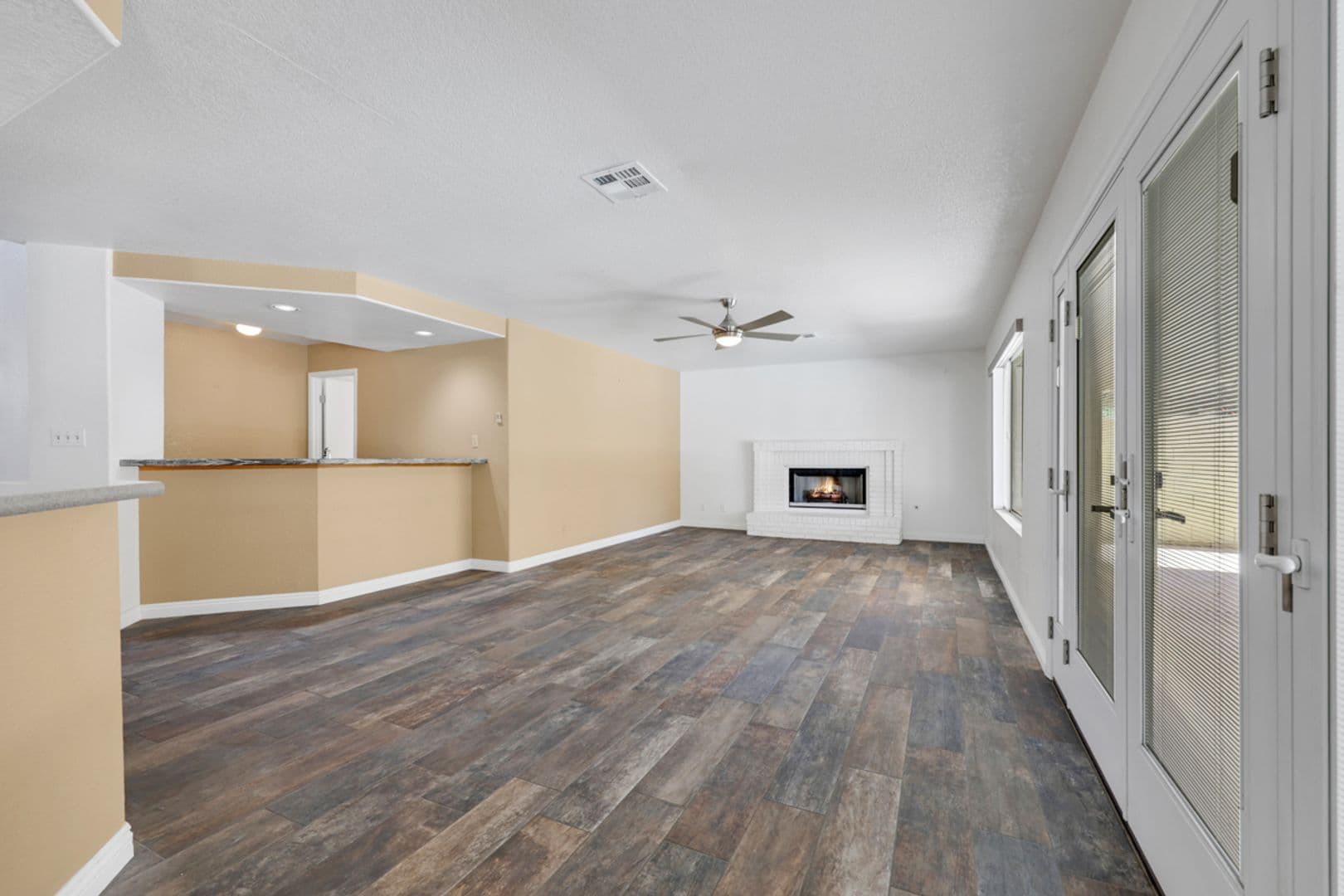 Henderson House: 815 Stillwater Lane
