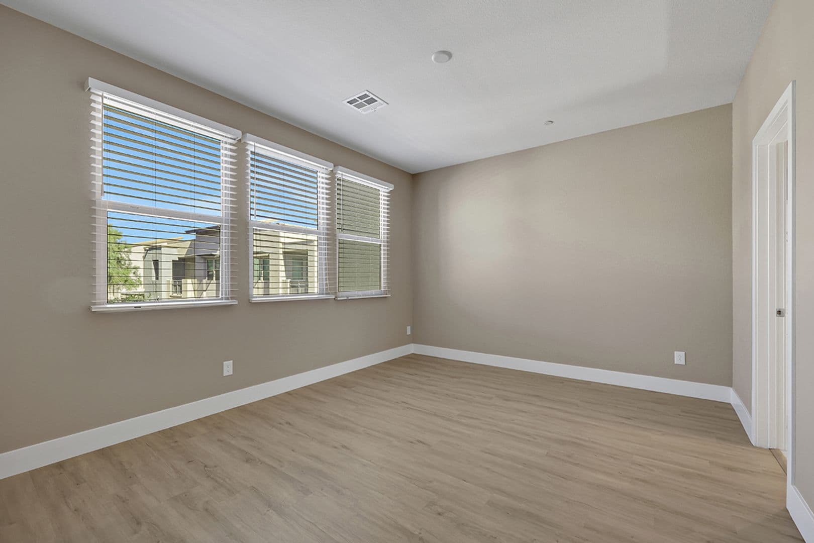 Las Vegas House: 11258 Essence Point #206