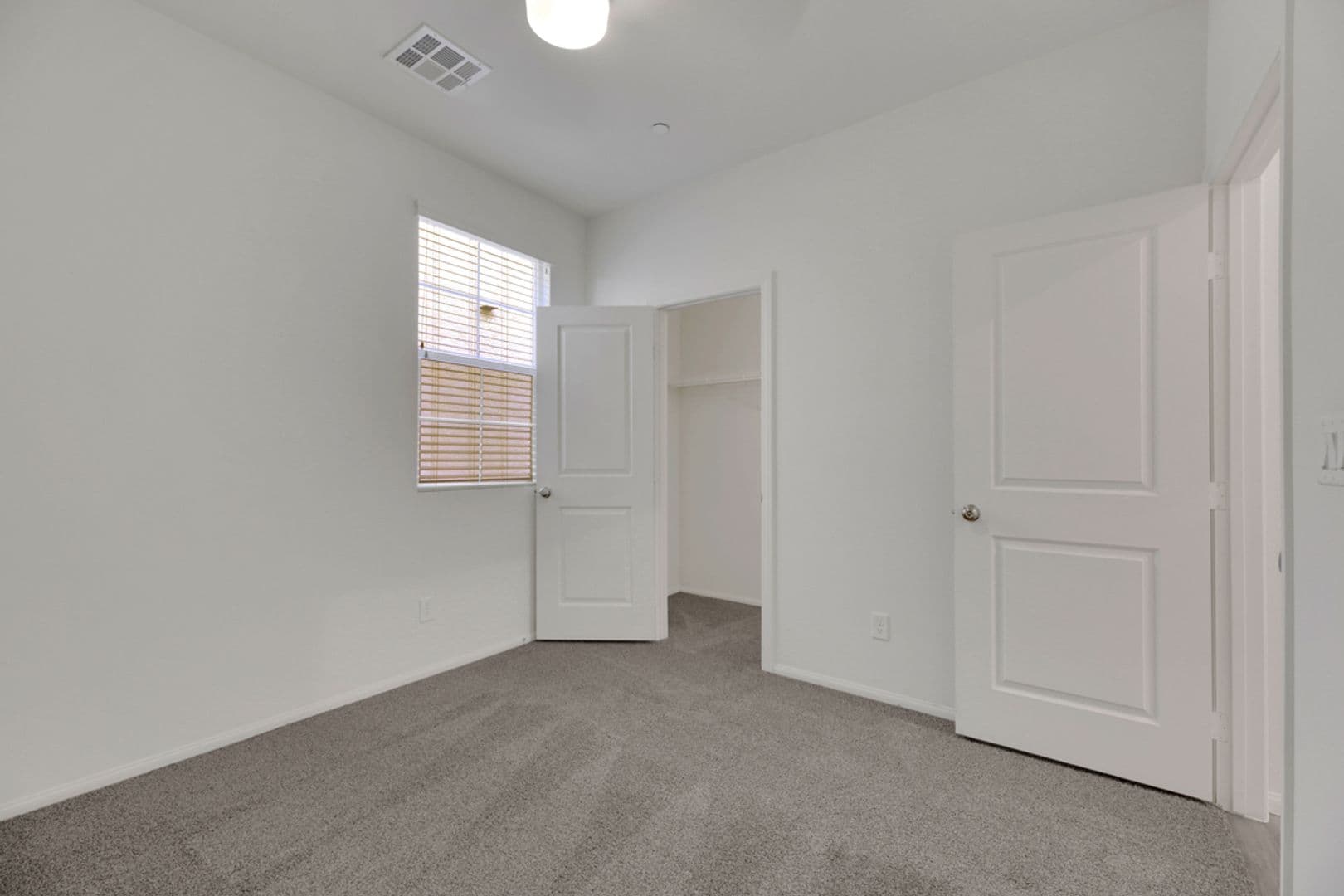 Henderson House: 2932 Aragon Terrace