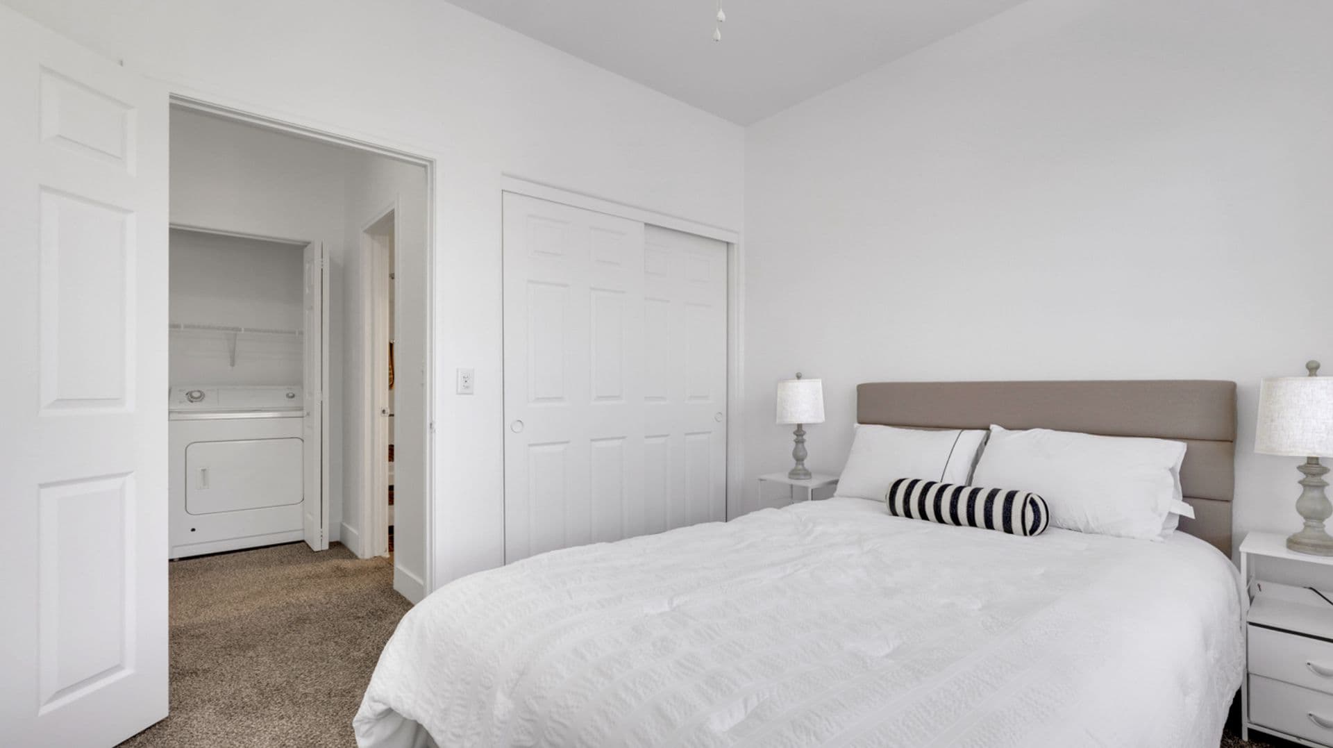 Las Vegas House: 721 Peachy Canyon #201