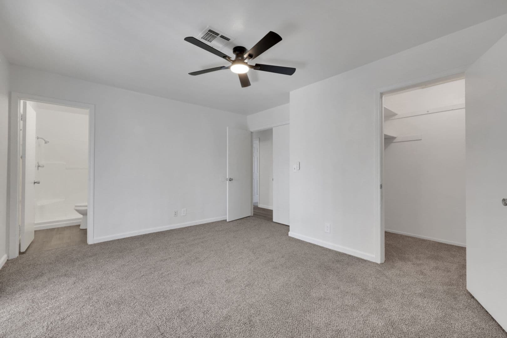 Henderson House: 932 N Major Ave