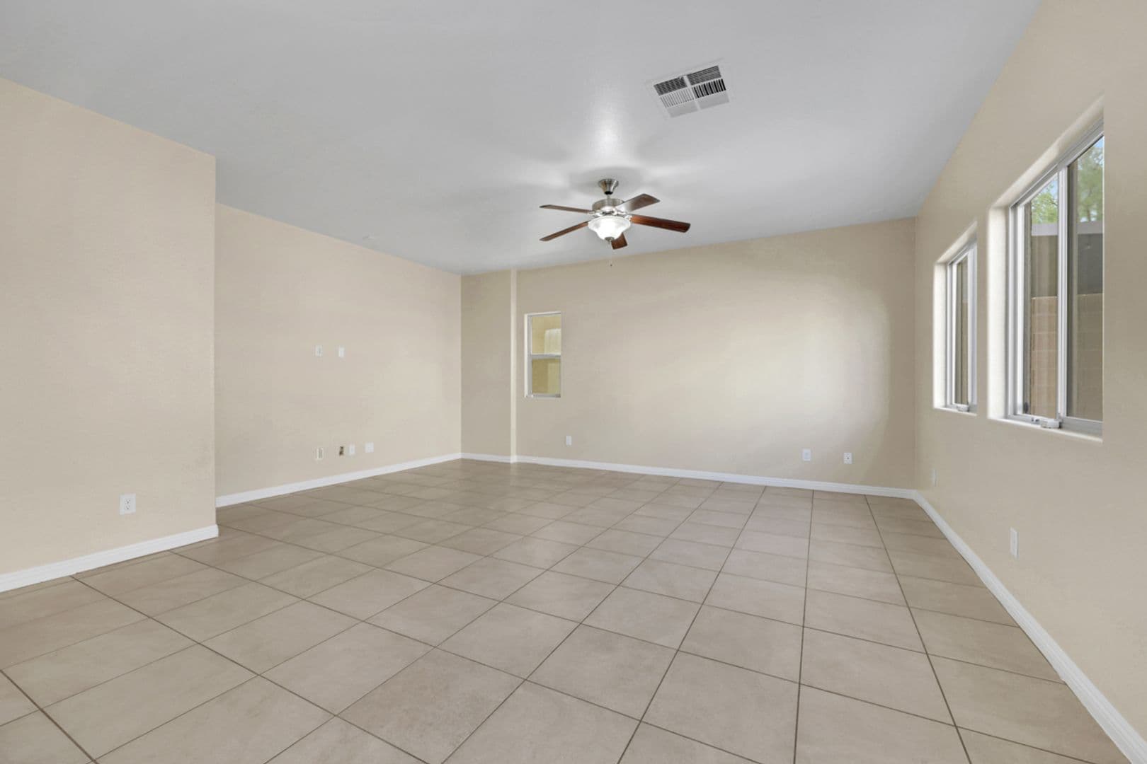 Las Vegas House: 9168 Sea Mink Ave