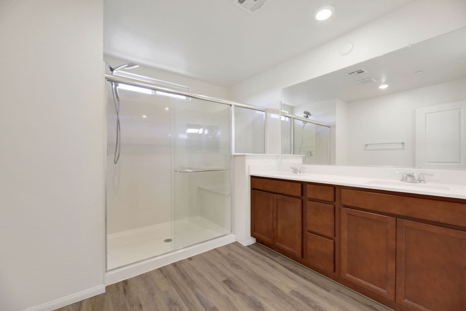 Henderson House: 2932 Aragon Terrace