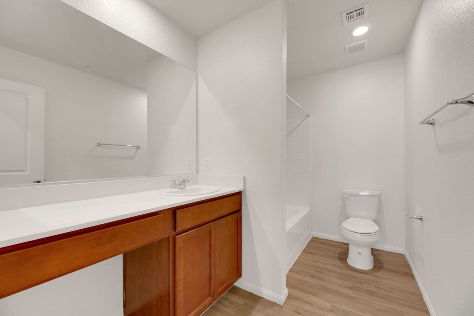 Henderson House: 2932 Aragon Terrace