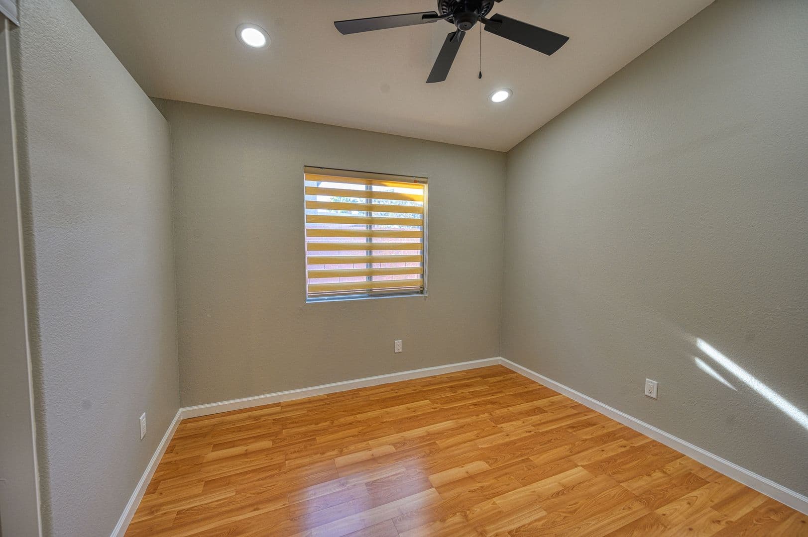Henderson House: 1098 Blitzen Dr