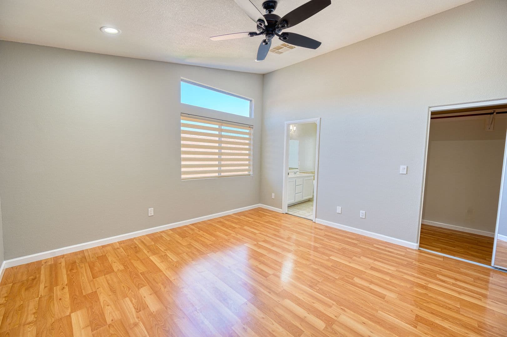 Henderson House: 1098 Blitzen Dr