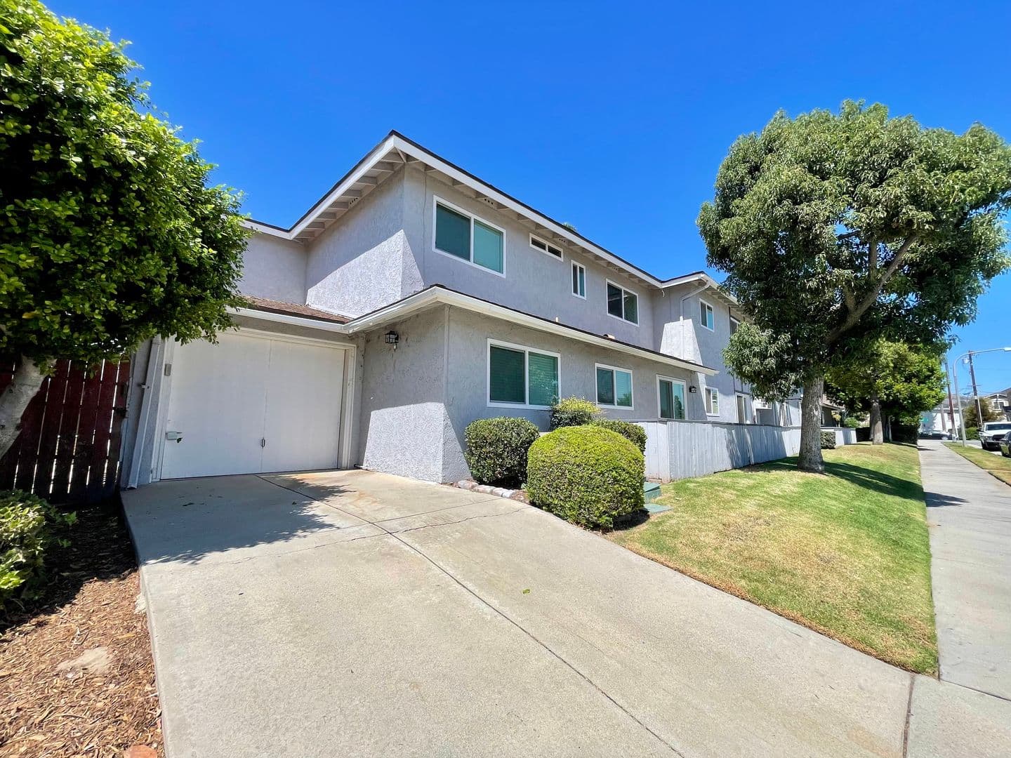 Brea Apartment: 111 S. Flower Ave.