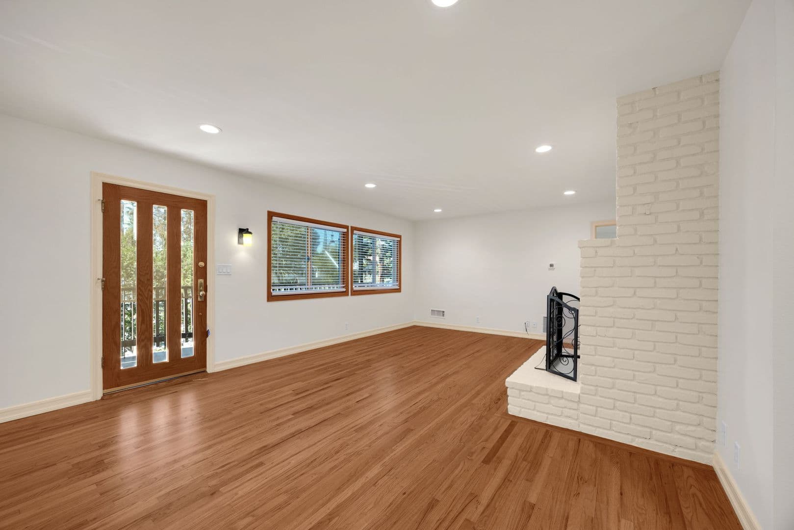 Fullerton House: 828 N. Lois Ln.