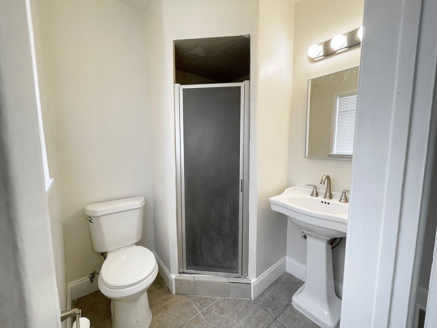 Chino Apartment: 9th St.