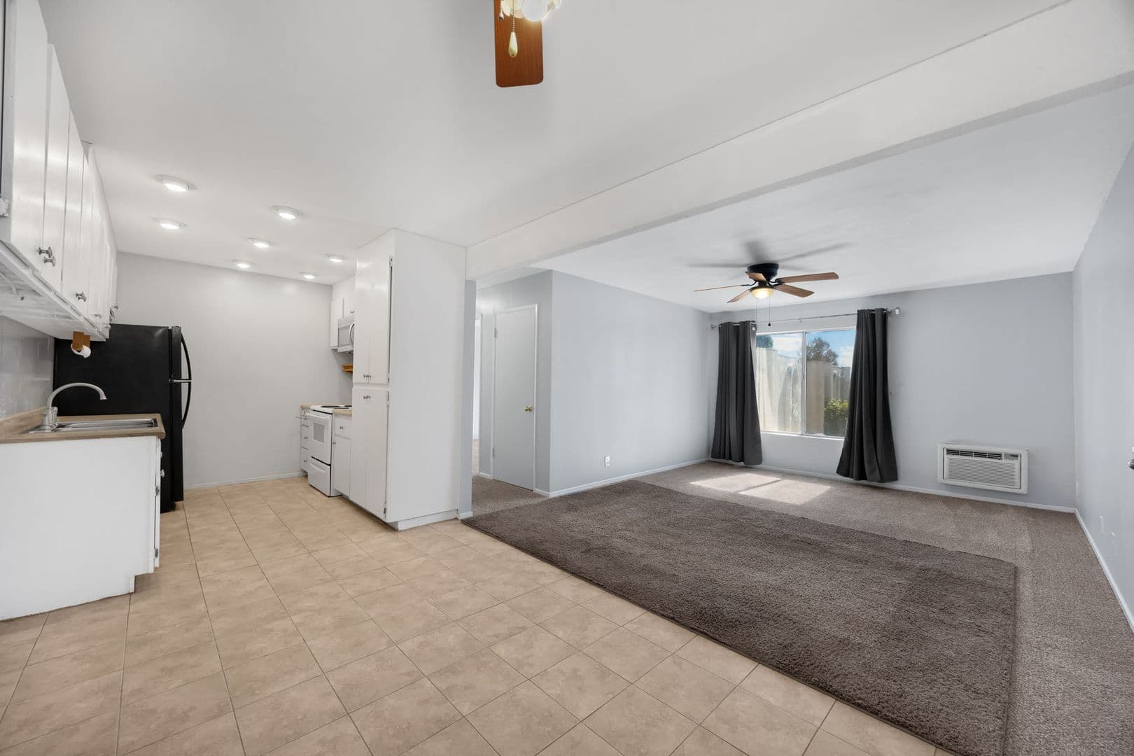 Placentia Condo: 212 S. Kraemer Blvd #2114