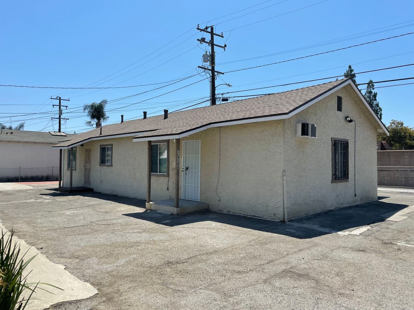 Chino Apartment: 9th St.