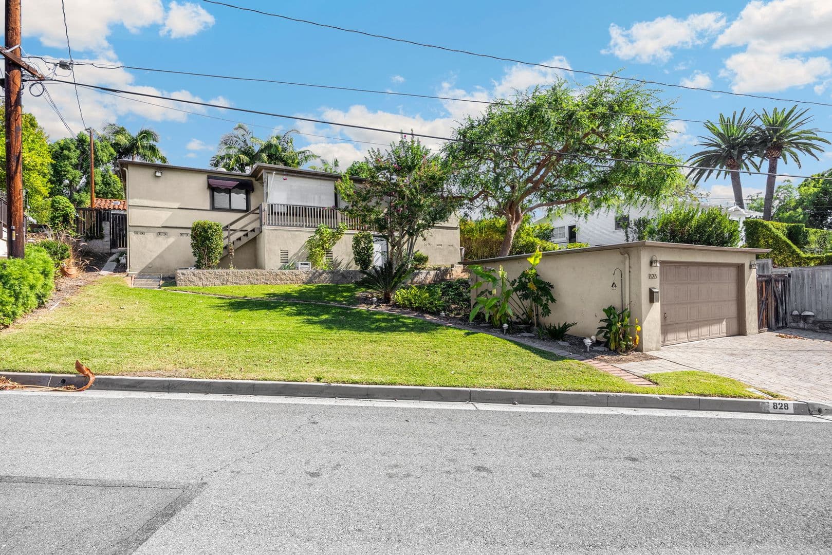 Fullerton House: 828 N. Lois Ln.