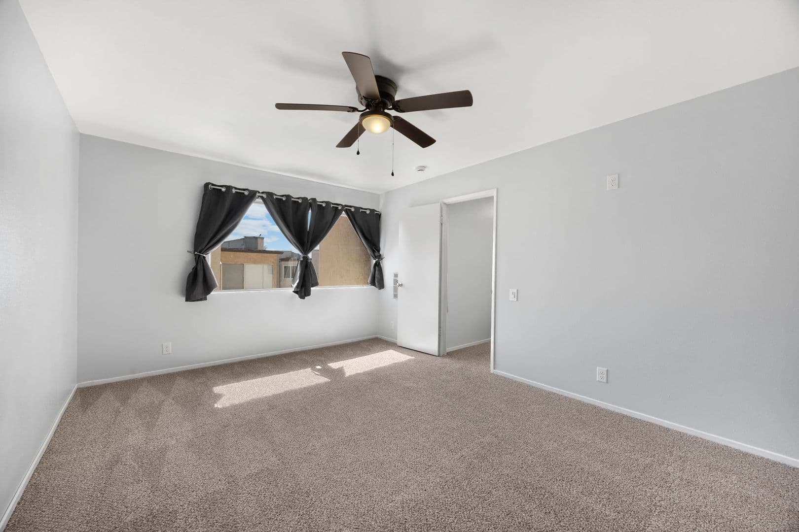 Placentia Condo: 212 S. Kraemer Blvd #2114