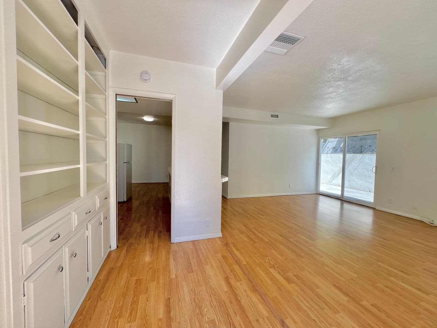 Claremont Apartment: 631 N Harvard Ave.