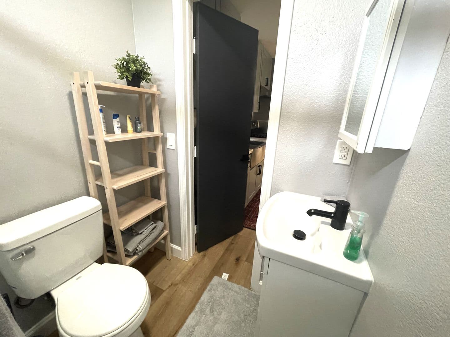 Montclair Apartment: 10190 Bel Air Ave.